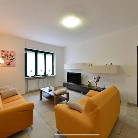 Fenix House Gasthuis Foligno